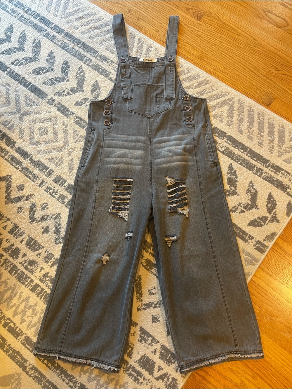Three Birds Nest Distressed Grey Denim Overalls- small women’s